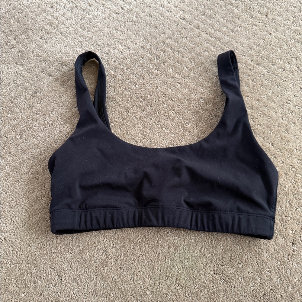 Vuori Women's Black Crop Top